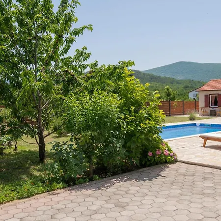 Stunning In Poljica Imotska With Kitchen